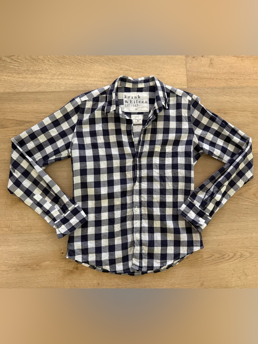 Frank & Eileen Barry Crinkle Cotton Gingham Button-Up Shirt XS Navy White